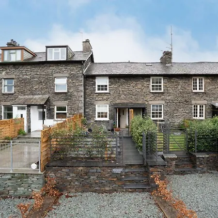 Dormouse With Log Burner & Parking By Letmestay Ambleside