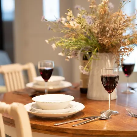 Hébergement de vacances Dormouse With Log Burner & Parking By Letmestay Ambleside