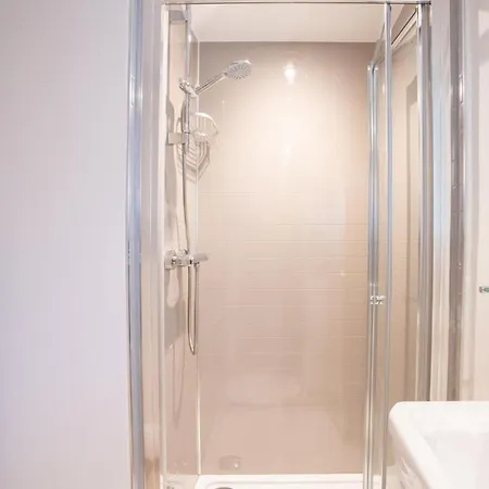 Hébergement de vacances Dormouse With Log Burner & Parking By Letmestay *