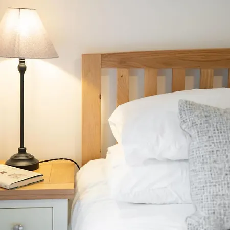 Dormouse With Log Burner & Parking By Letmestay Ambleside